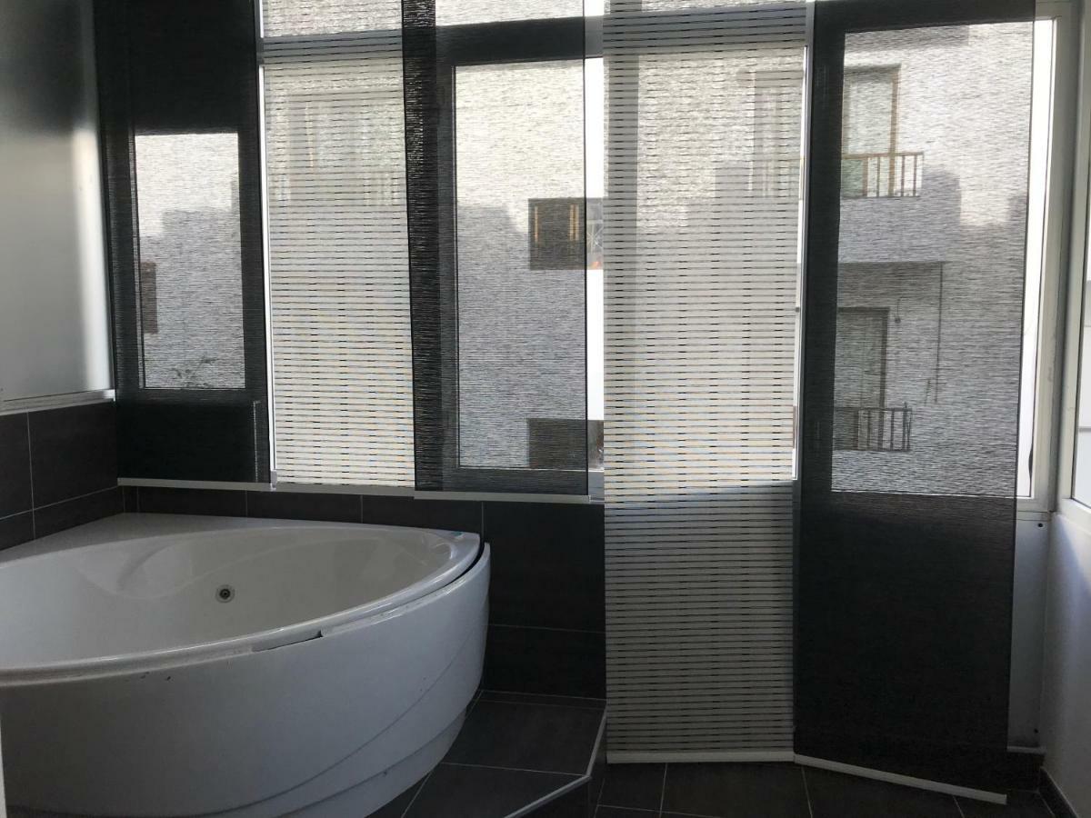 Apartamento Centro De Arrecife Luaran gambar